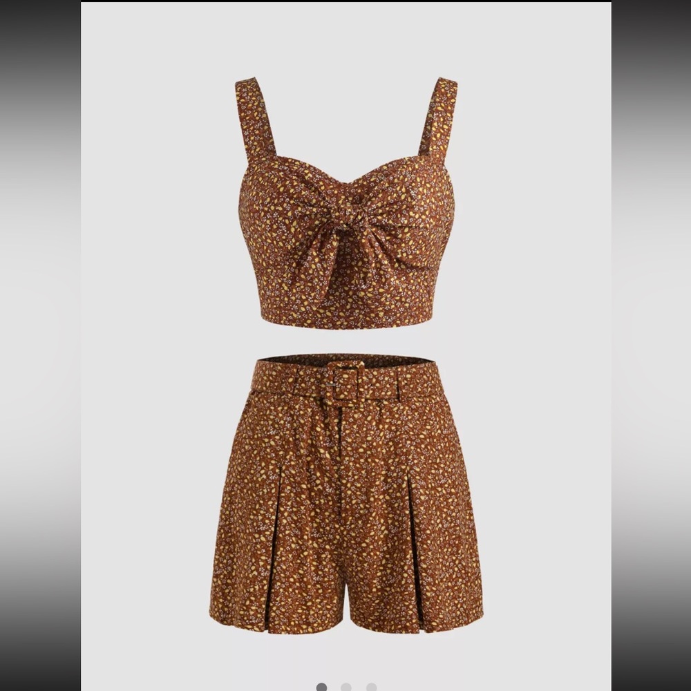 Floral Pattern Front-Bow Top & Shorts Set